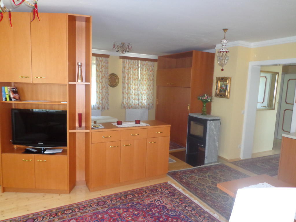 Hans Mauracher Schloessl Graz Chambre photo
